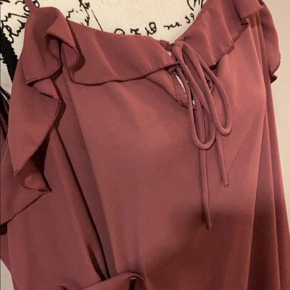 Cold shoulder blouse - Picture 4 of 4